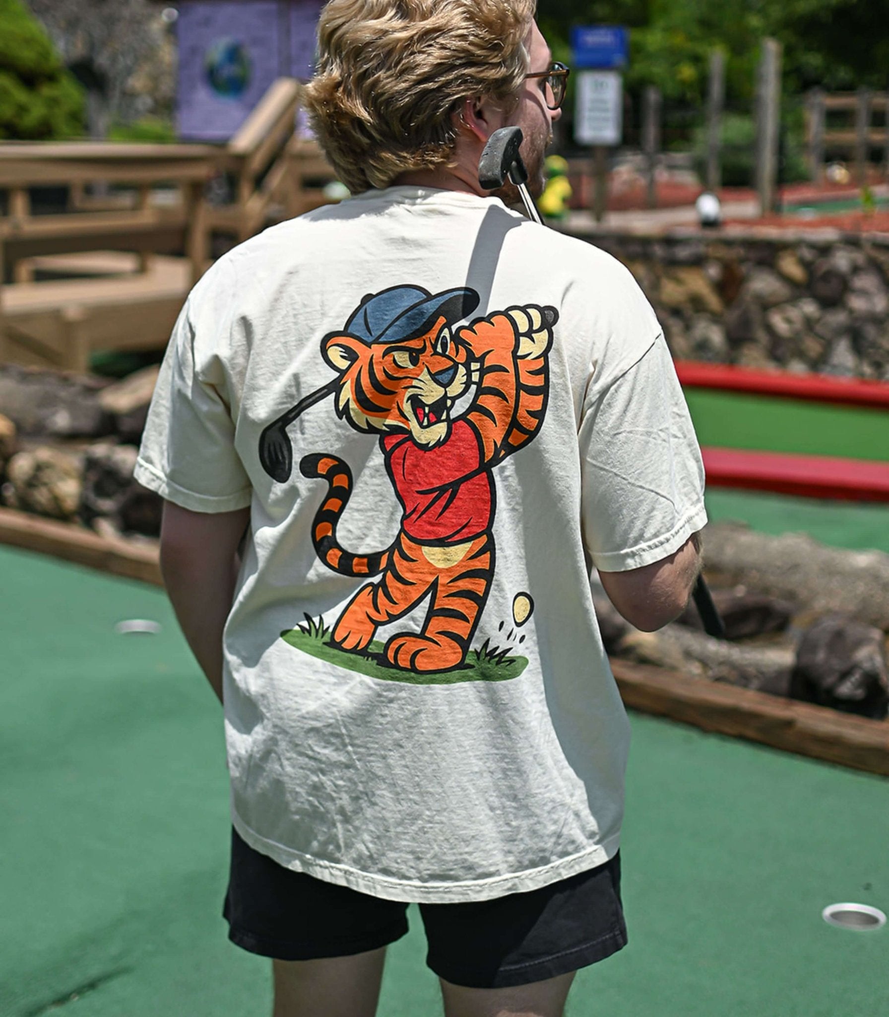 That Sunday Feeling T-Shirt - Old Time Sports